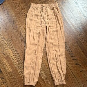 Abercrombie woman’s high rise joggers size M
